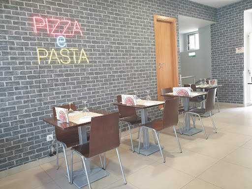 Fiera De La Pizza