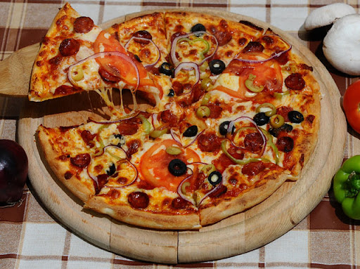 Ren Mamamiyas Pizzas Italianas