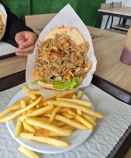 Mr king kebab pizza