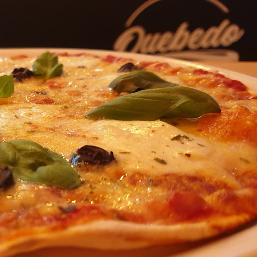 Pizzaria Quebedo - Café e Jardim