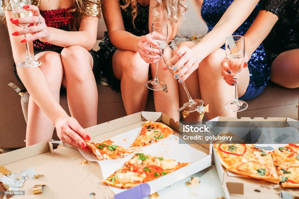 Pizza Hangout 1 Pizza Hangout: Sabor Inesquecível em Cada Fatia 🍕