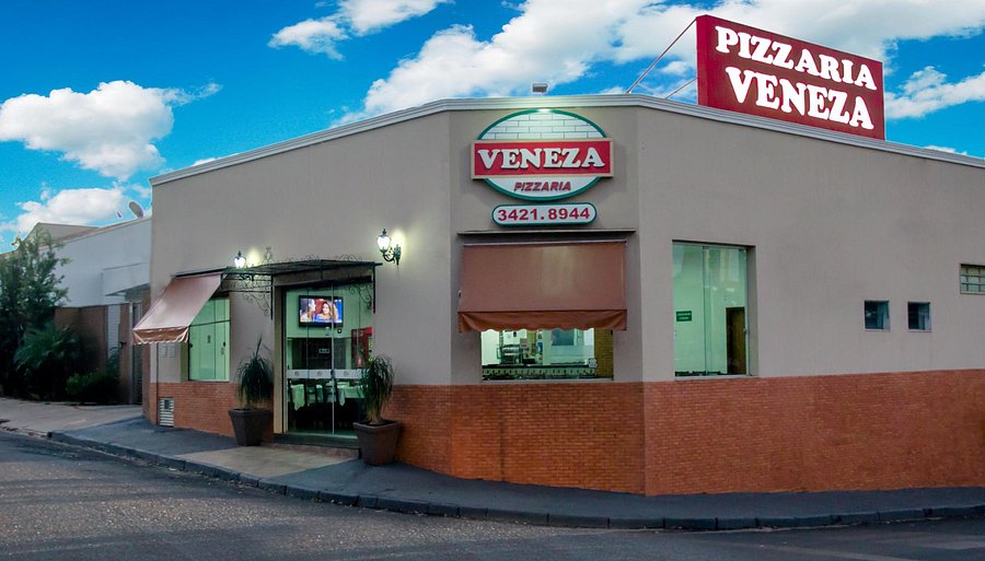 Pizaria Veneza 1 Pizzaria Veneza: Pizza Autêntica e Sabor Inesquecível em cada Fatia