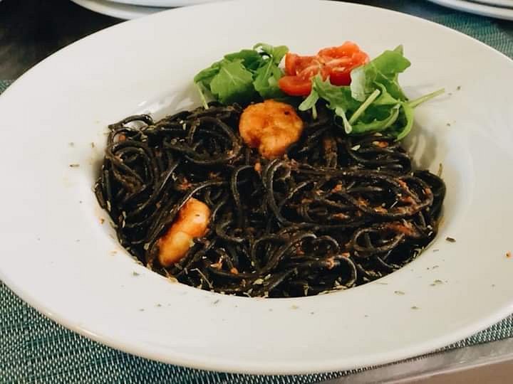 Kapitalpirata 1 Kapitalpirata: Imagem Criativa e Impactante para Redes Sociais